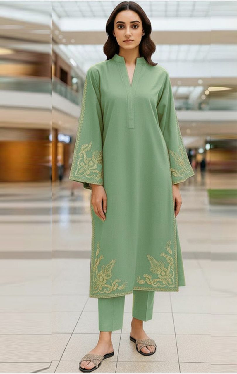 Premium Lawn 2PC Suit – Elegant Embroidery & Summer Comfort Volume LL-05