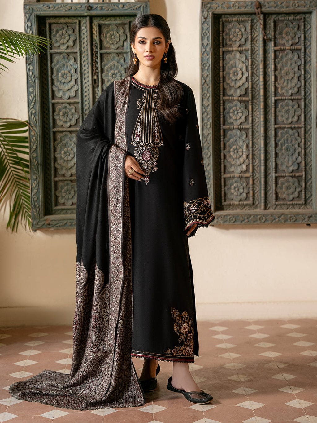 Premium Lawn 3PC Suit – Elegant Embroidery & Summer Comfort Volume LL-09
