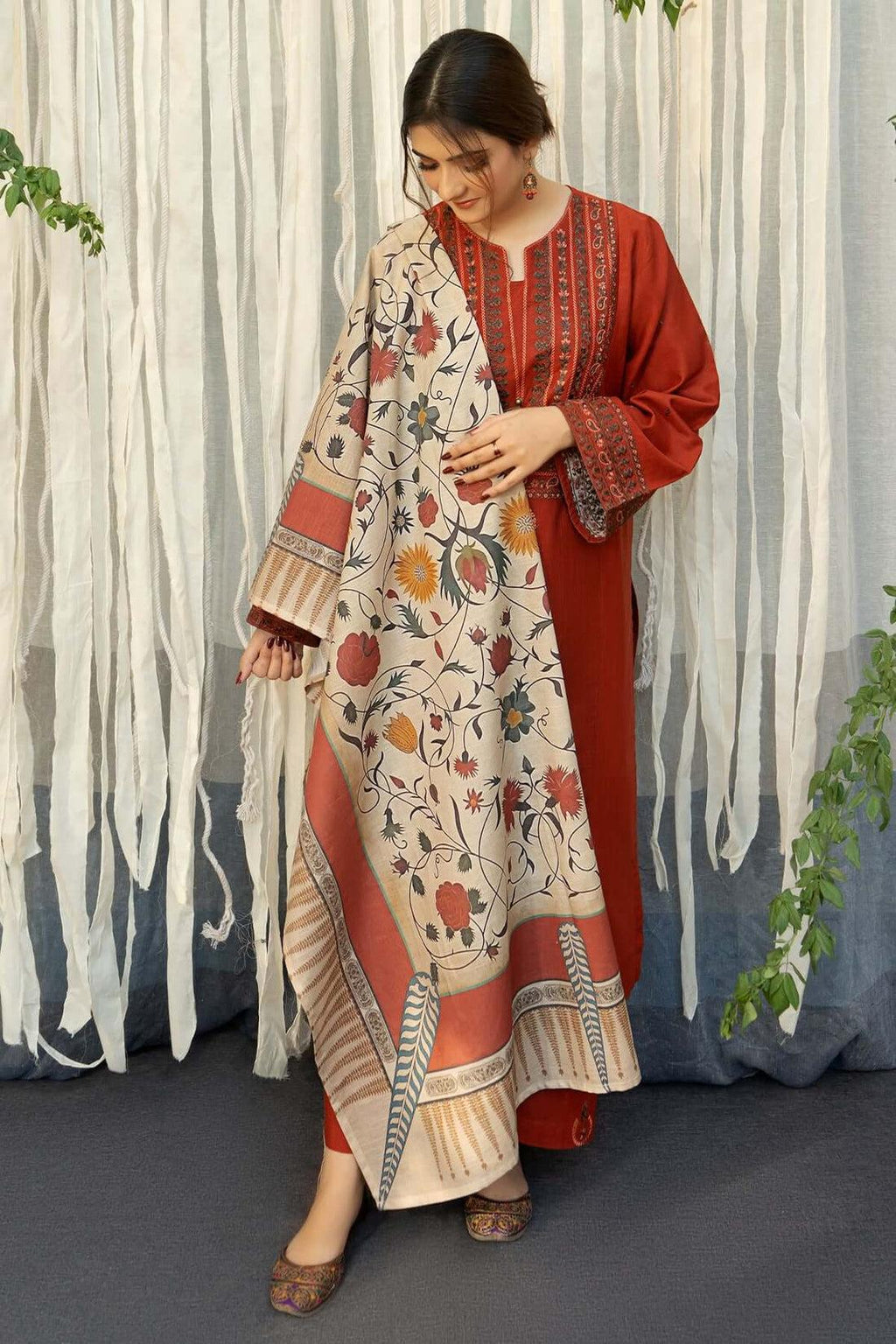 Winter collection Dhnak 3pc EMB