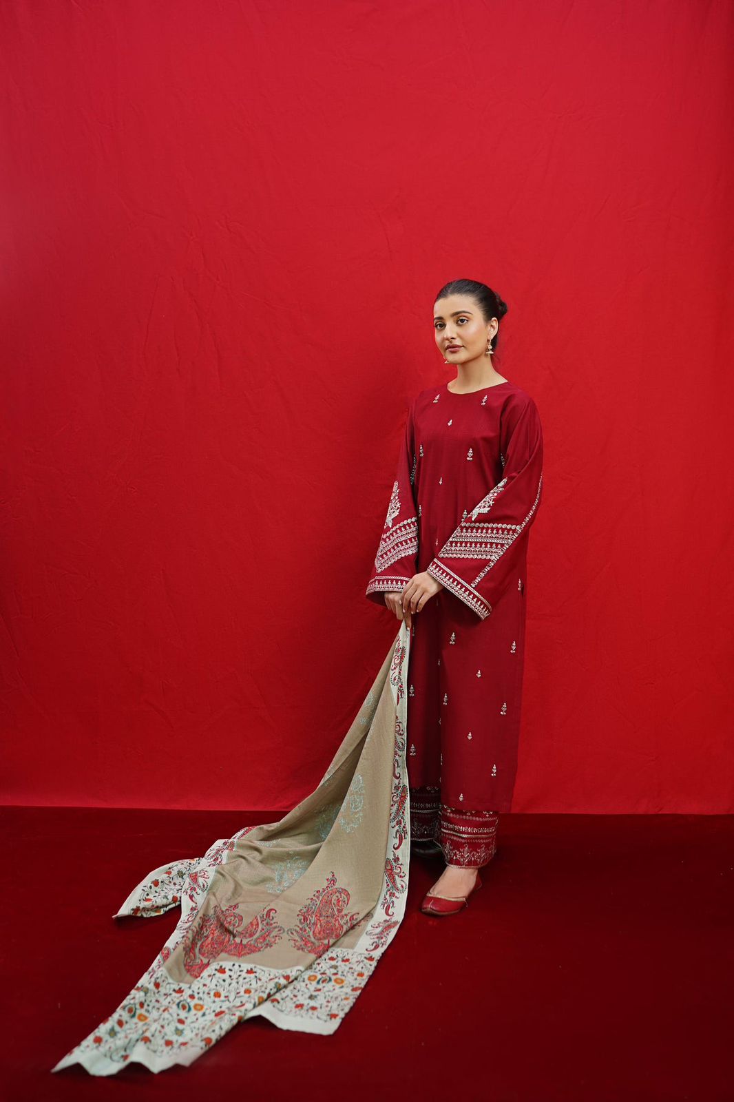 Winter collection Dhnak 3pc EMB